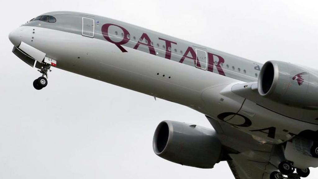 Ditabrak Truk, Pesawat Qatar Airways Gagal Mengudara