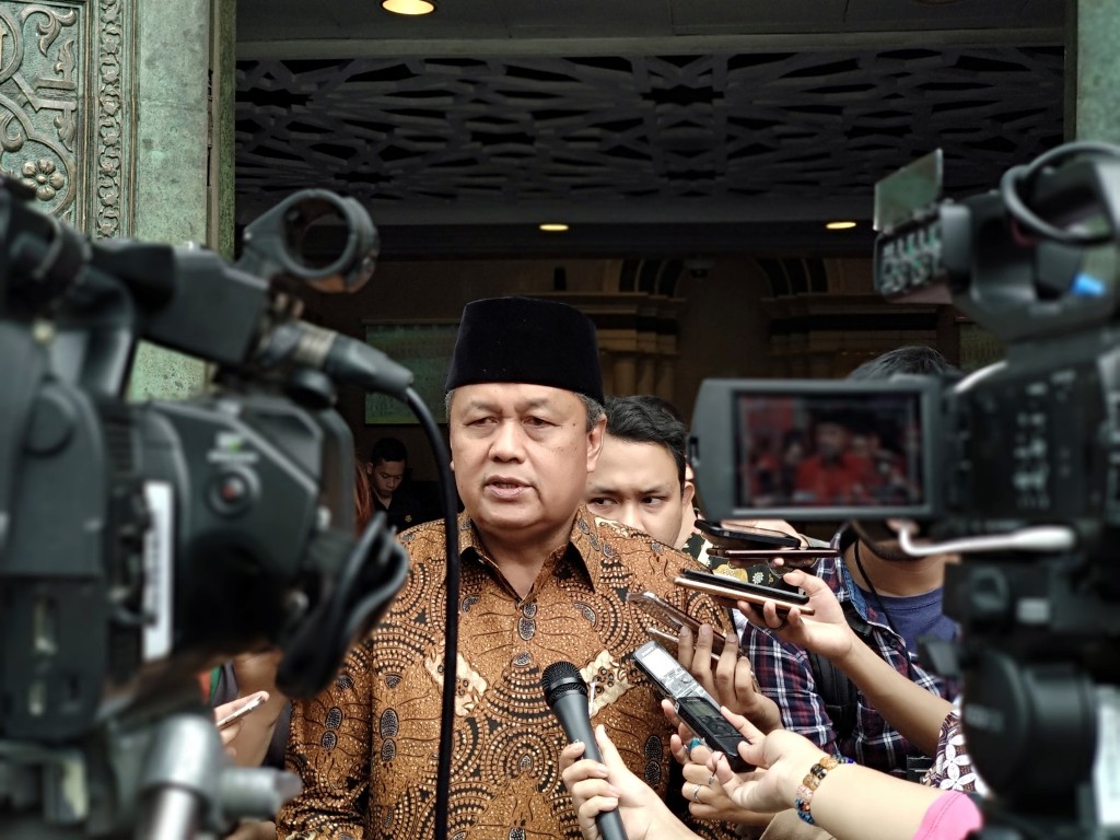 Gubernur BI Bantah Kenaikan Suku Bunga Hambat Pertumbuhan Ekonomi