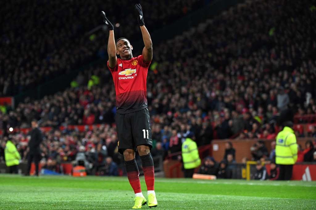 Mourinho Ingin Martial Bertahan di MU