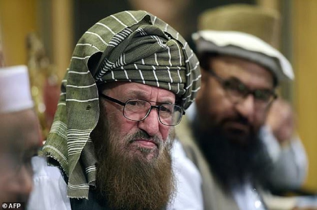 Ribuan Orang Iringi Pemakaman 'Bapak Taliban'