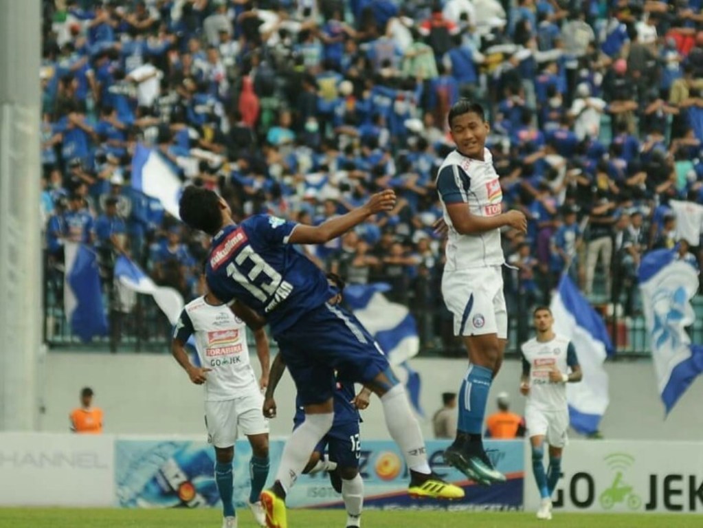 Pelatih Arema Sayangkan Keputusan Wasit atas Gol Kedua PSIS