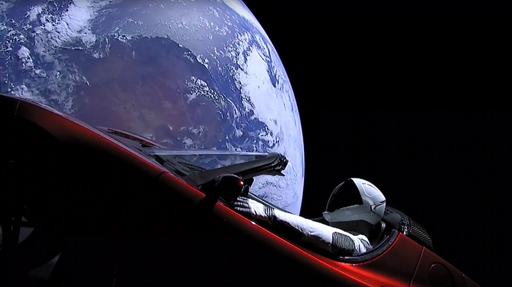 Maneken SpaceX Starman Sudah Lewati Orbit Mars