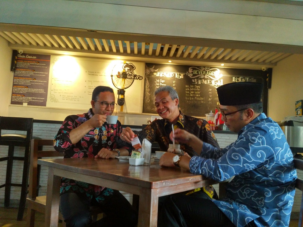 Anies <i>Ngopi</i> Bareng Emil dan Ganjar