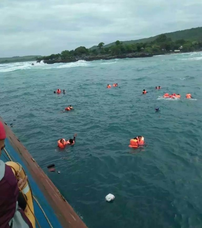 Kapal Tenggelam di Selayar
