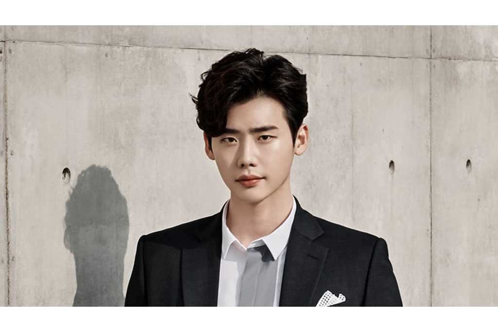 Aktor Korea Lee Jong-suk Sempat Terjebak di Indonesia