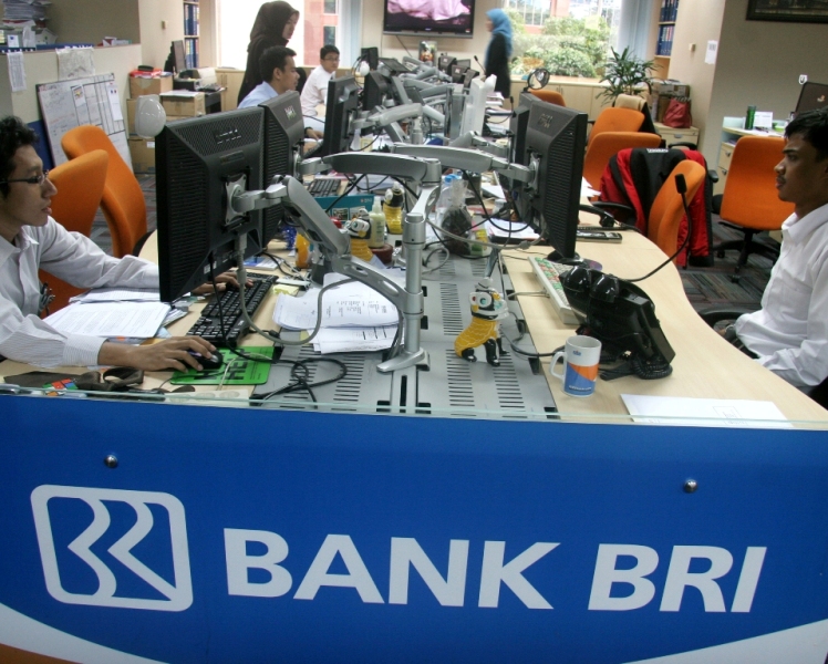 BRI dan Astra, Emiten dengan Laba Bersih Terbesar