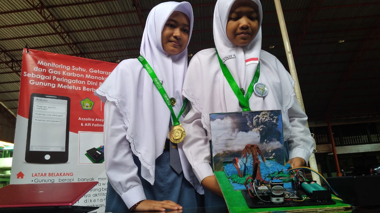 Siswi Madrasah di Kudus Ciptakan Alat Deteksi Bencana