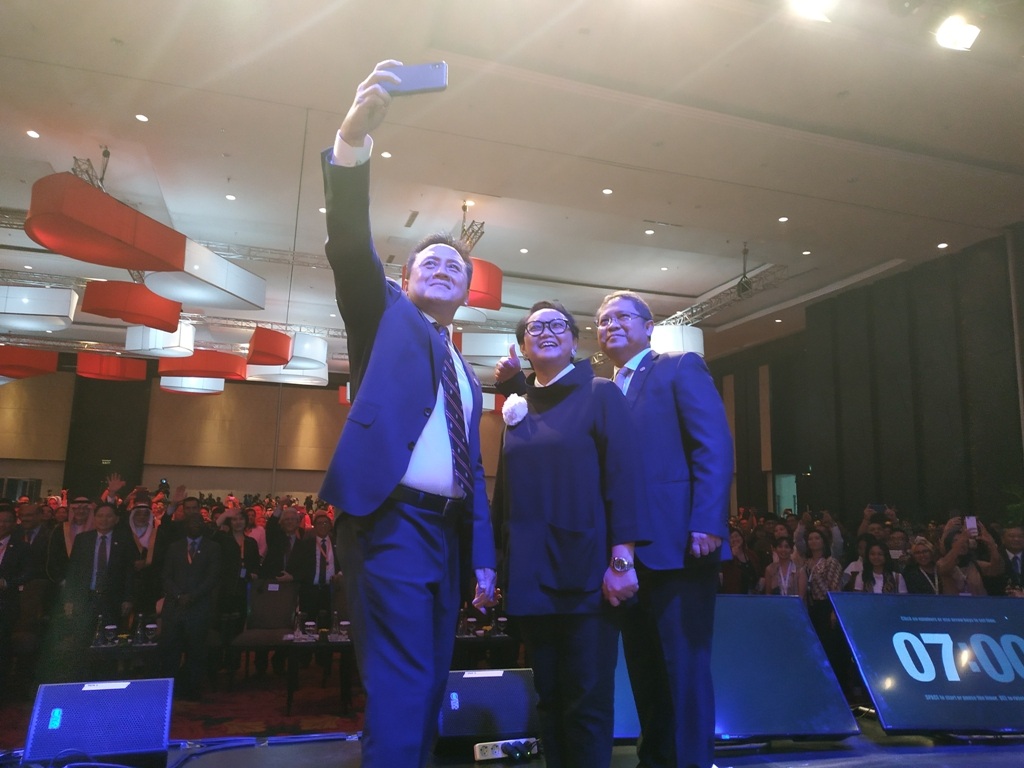 Dasi Triawan Munaf Melayang Saat Membuka WCCE
