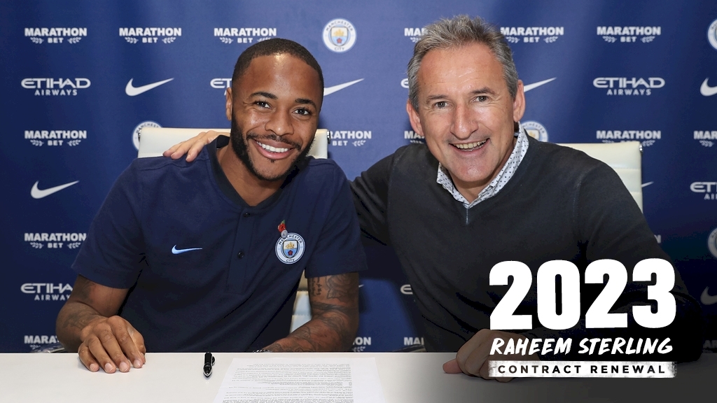 Sterling Bertahan Lebih Lama di Etihad