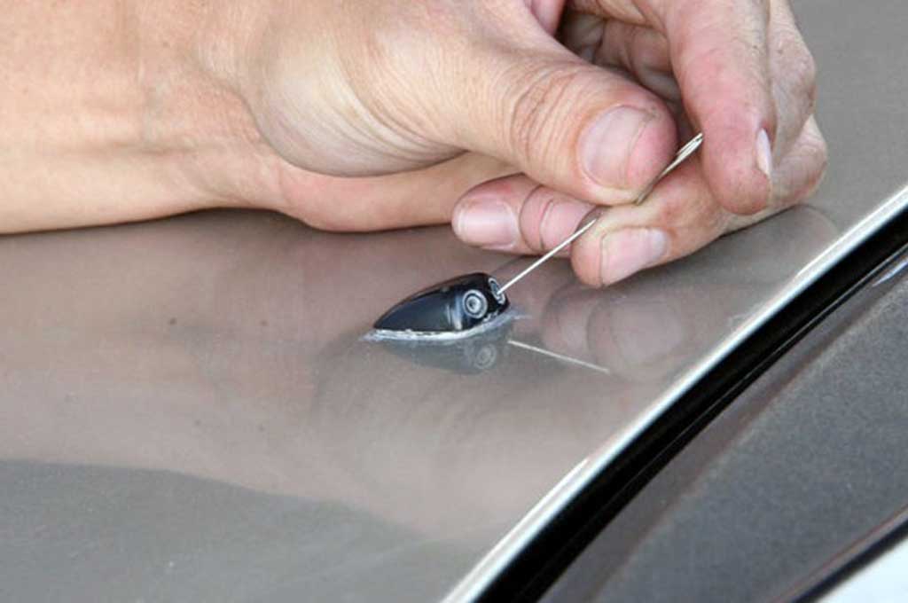 Setel Arah Semprotan Air <i>Wiper</i> Sejajar Pandangan Pengemudi