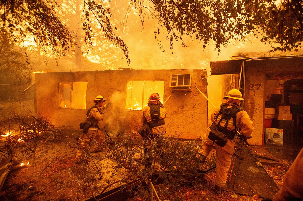 Kebakaran Hutan California Tewaskan 9 Orang