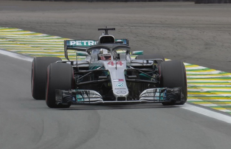 Hamilton Kalahkan Vettel untuk Raih Pole Position GP Brasil