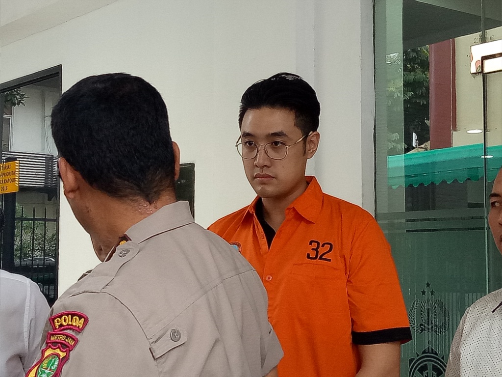 Richard Muljadi Diserahkan ke Kejari Jaksel