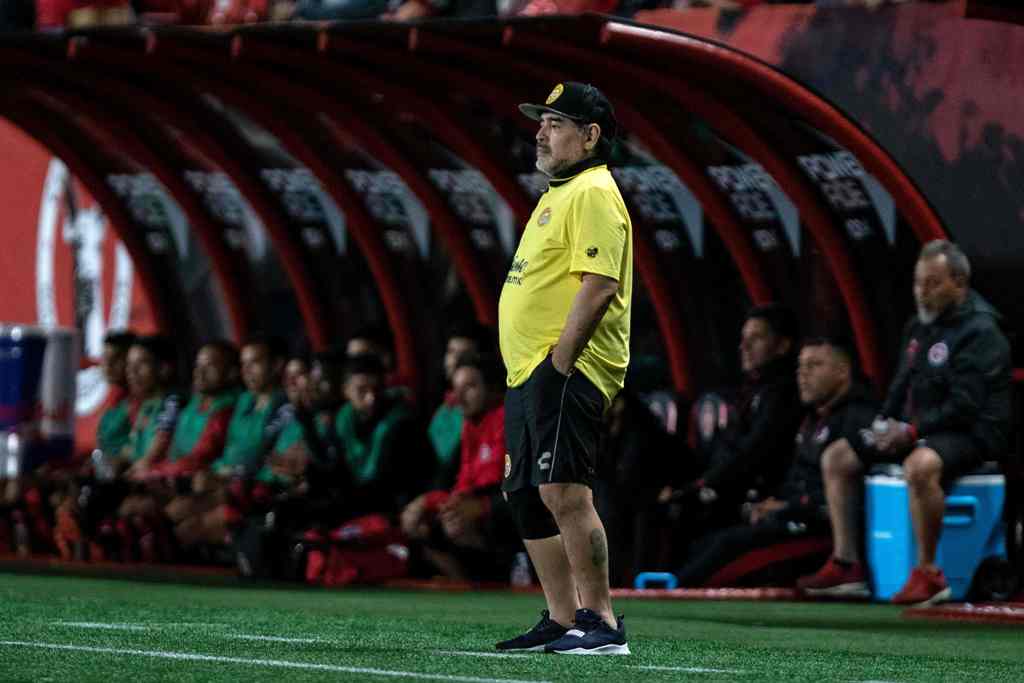Maradona Meyakini Solari Takkan Lama Melatih Madrid