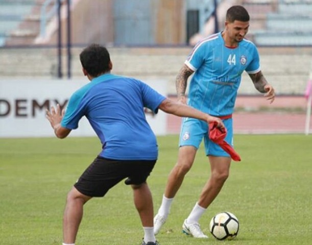 Tandang ke Lamongan, Arema dalam Kondisi Pincang