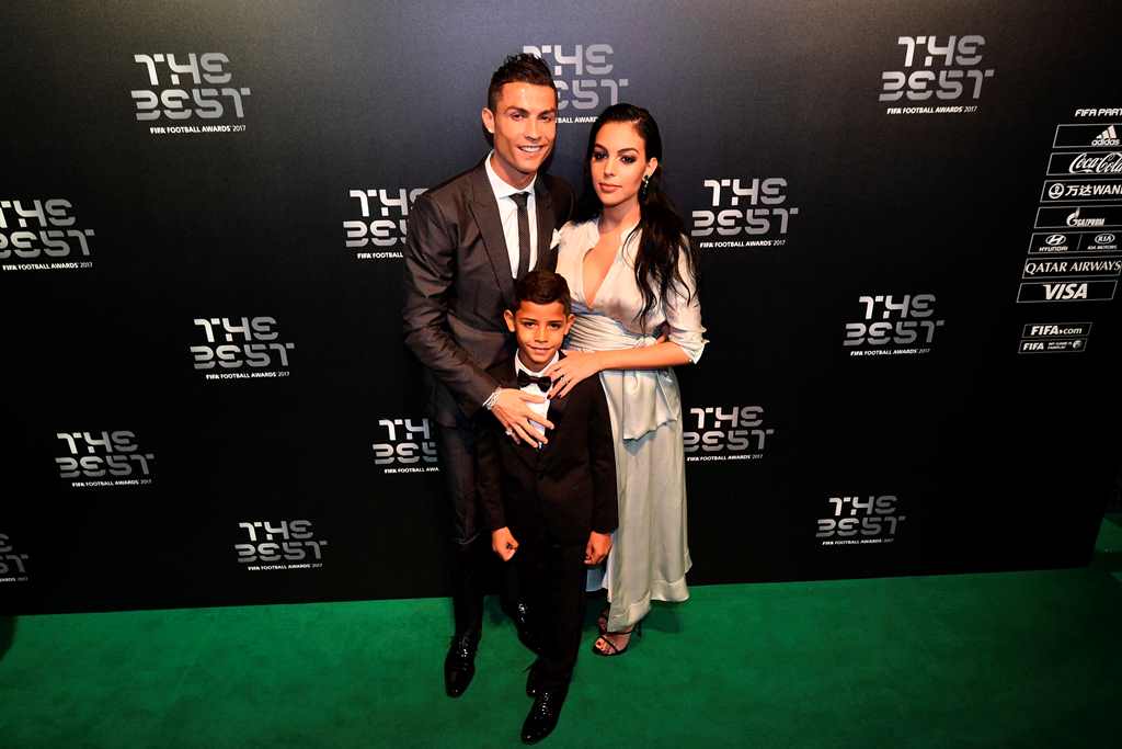 Cristiano Ronaldo akan Segera Nikahi Gio