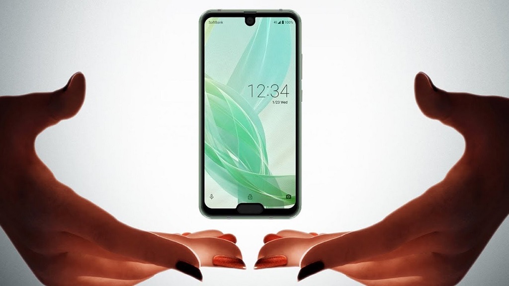 Sharp Aquos R2 Compact Punya Dua Poni