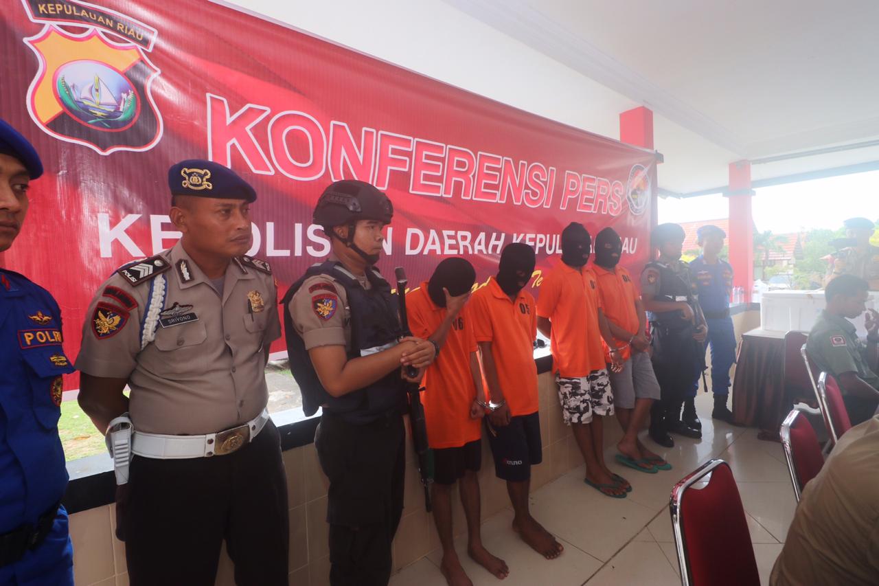 Kapal Baladewa 8002 Tangkap Nakhoda Pembawa 24 TKI Ilegal