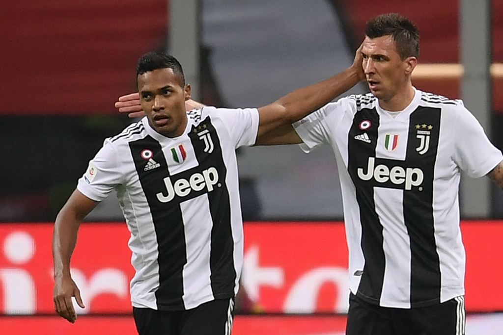 Sebelum Menerima Sanksi FIFA, Chelsea Ingin Amankan Jasa Alex Sandro