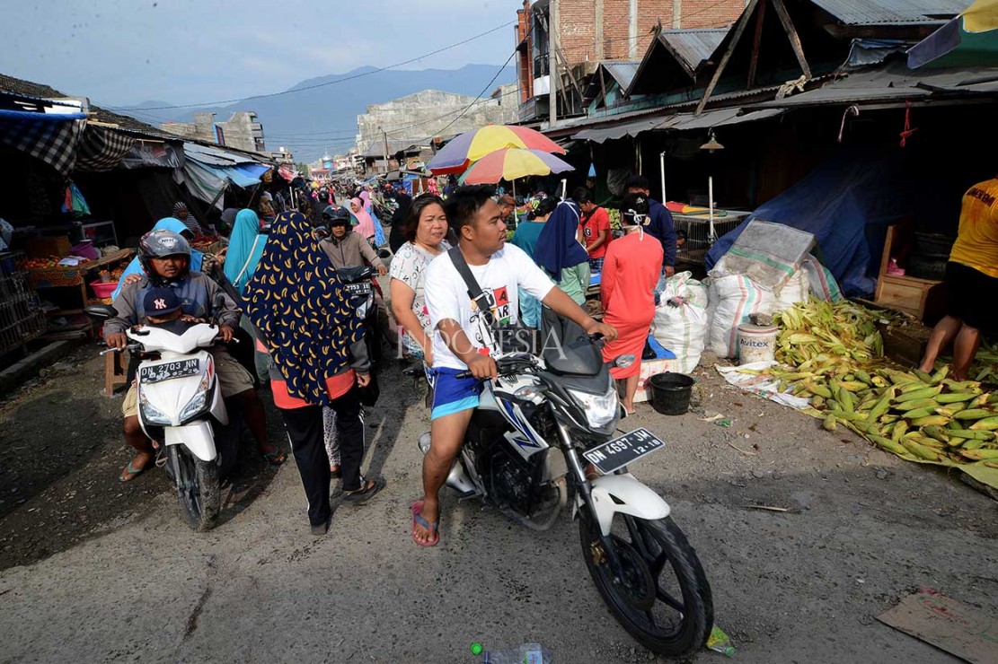 Toko Modern dan Daring Ancam Eksistensi Pasar Tradisional