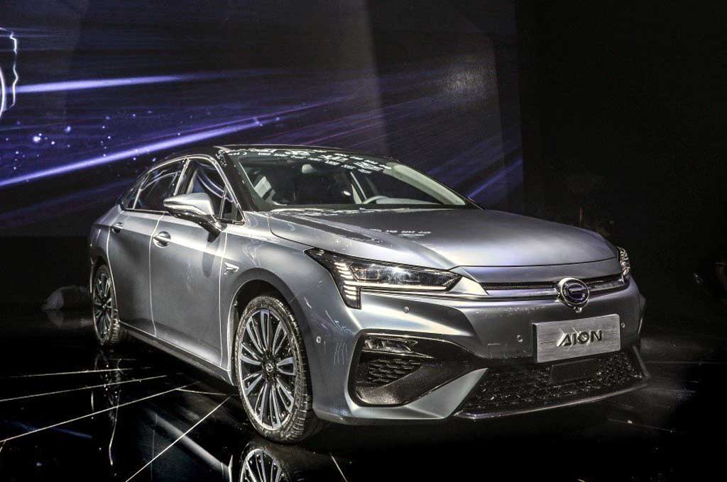 GAC Motor Tantang Tesla dengan Aion S