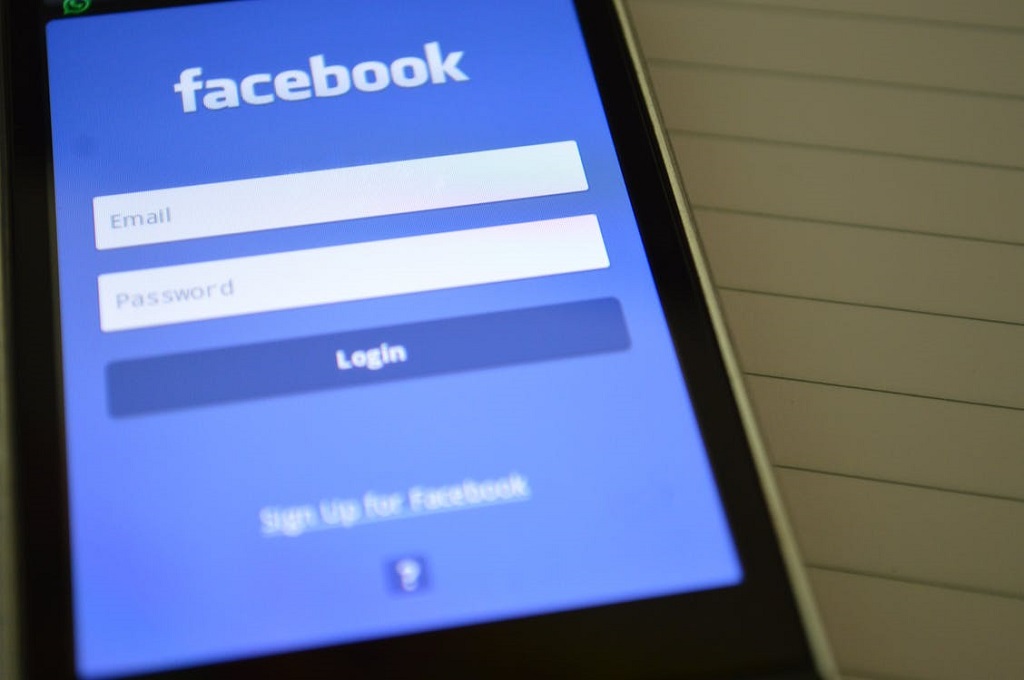Facebook Digunakan untuk Lelang Gadis 17 Tahun