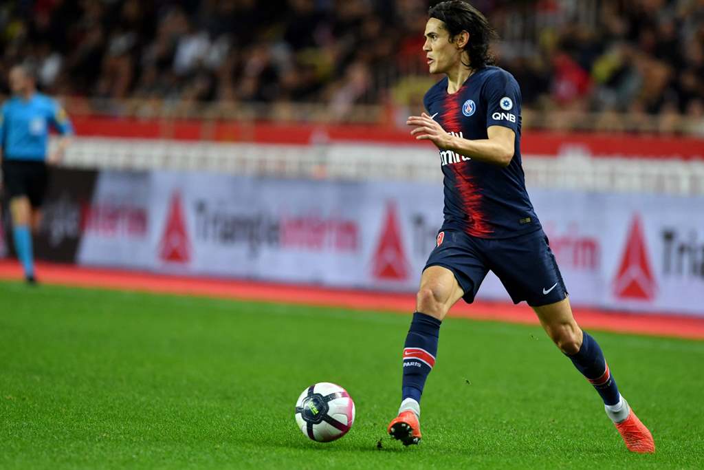 Napoli akan Pulangkan Cavani jika...