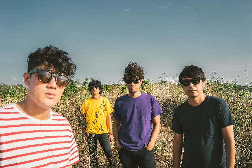 Besok, The Upstairs Gelar Tur