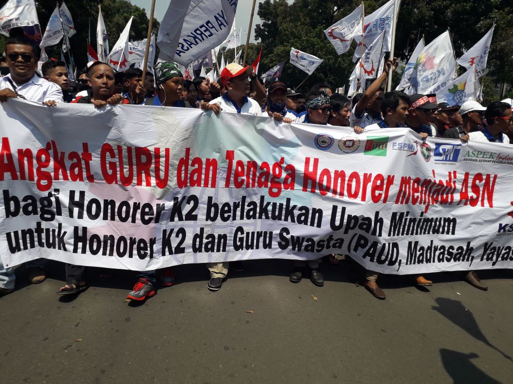 Guru Honorer Ajukan Uji Materi Permen Pan-RB