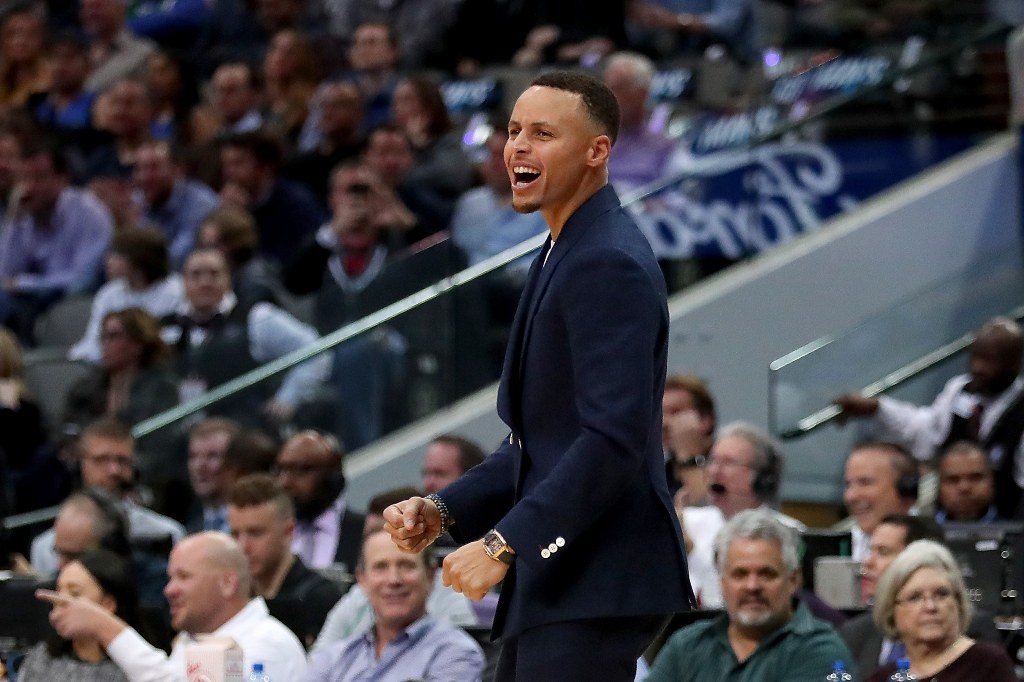 Stephen Curry Alami Kecelakaan