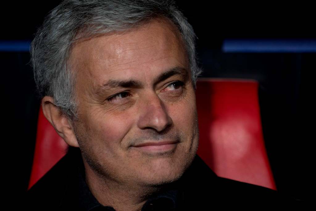 Mourinho Sebut Sanchez Betah di MU