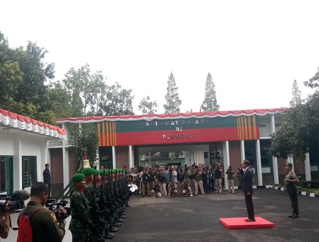 Presiden Beri Pengarahan kepada Danrem dan Dandim di Bandung