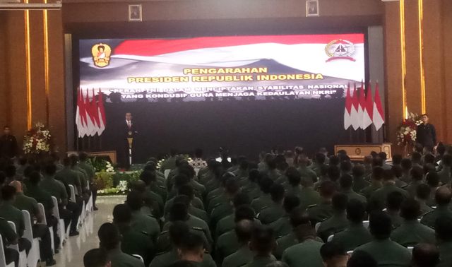 Jokowi Apresiasi Danrem dan Dandim