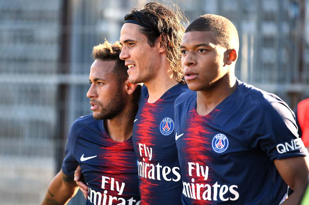 Neymar, Mbappe, dan Cavani Siap Tempur Kontra Liverpool