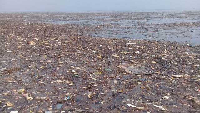 10 Ton Sampah Cemari Kepulauan Seribu