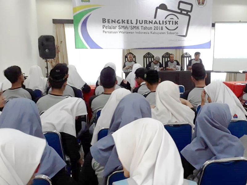 Puluhan Siswa SMA Antusias Ikut Bengkel Jurnalistik