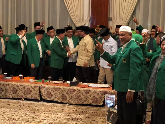 Prabowo Sambut Dukungan PPP Humphrey Djemat