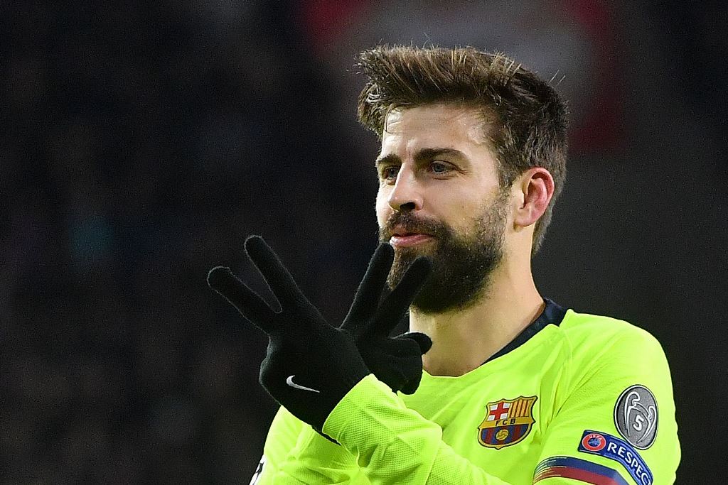 Barca Juara Grup, Pique Tetap Membumi