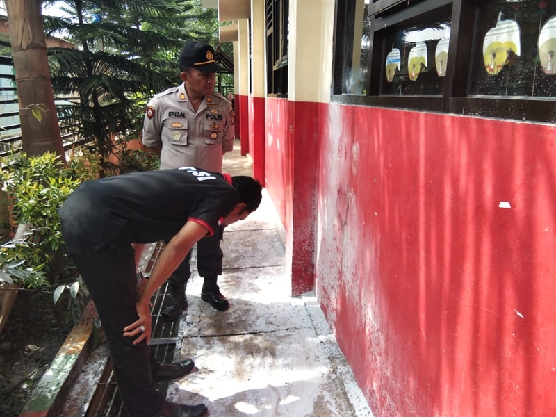 Pemuda Bakar Diri di SDN Karawaci