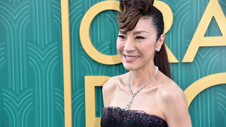 Keluarga Crazy Rich Asians Reuni di Film Last Christmas