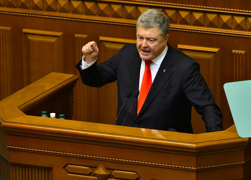 Presiden Ukraina Desak NATO Kirim Kapal ke Krimea
