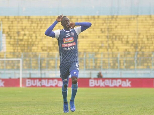 Konate di Ambang Pecahkan Rekor Pencetak Gol Arema dalam Semusim