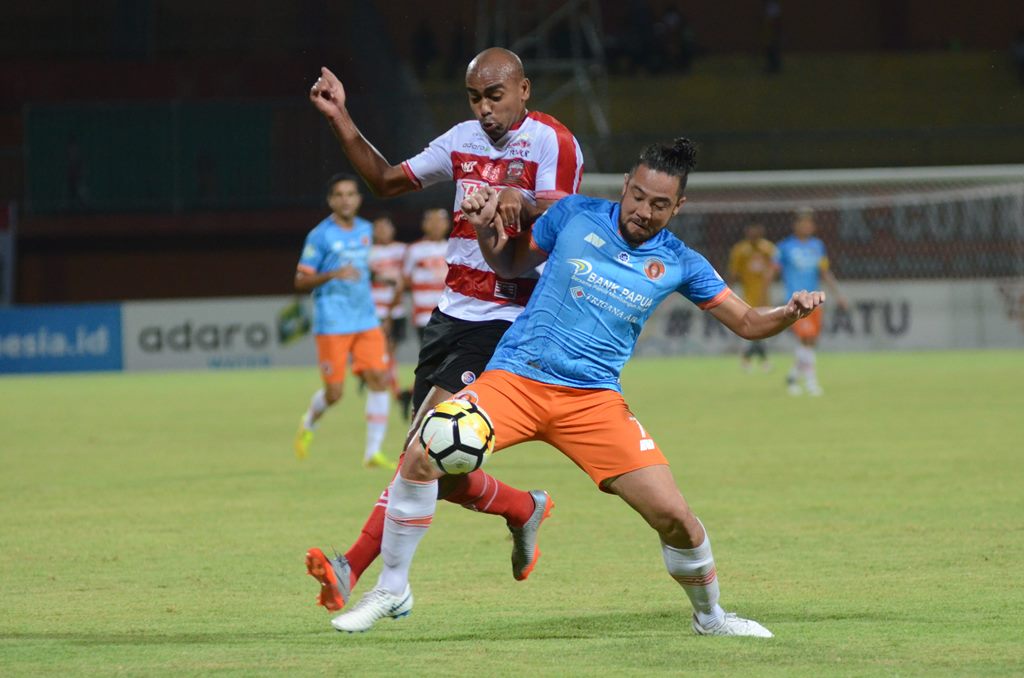 Tekuk Madura United, Perseru Jauhi Zona Degradasi
