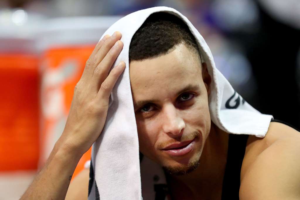 Kembalinya Curry tak Mampu Menangkan Warriors
