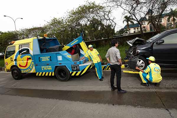 Mobil Matik Mogok? Jangan Asal Derek