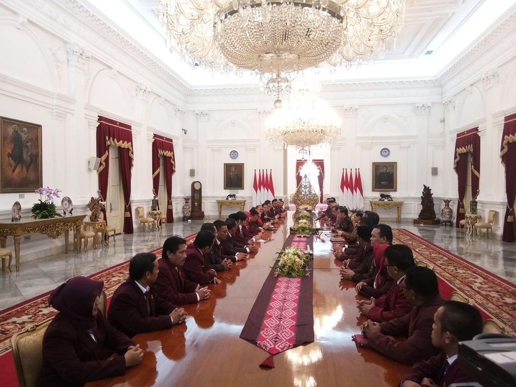 Jokowi Diminta Terapkan Satu Desa Satu Perawat