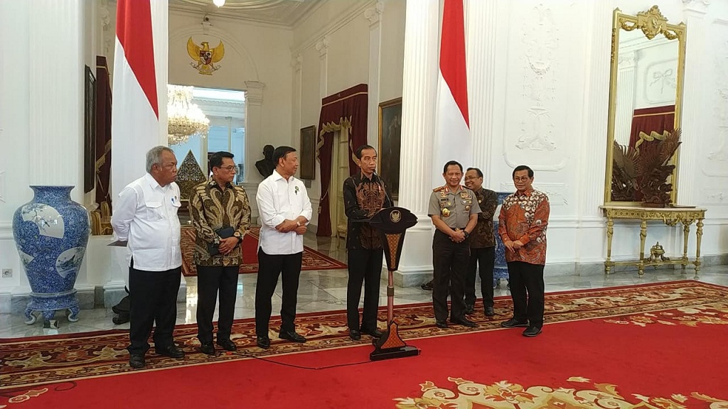 Jokowi: Tidak Ada Tempat untuk Kelompok Bersenjata