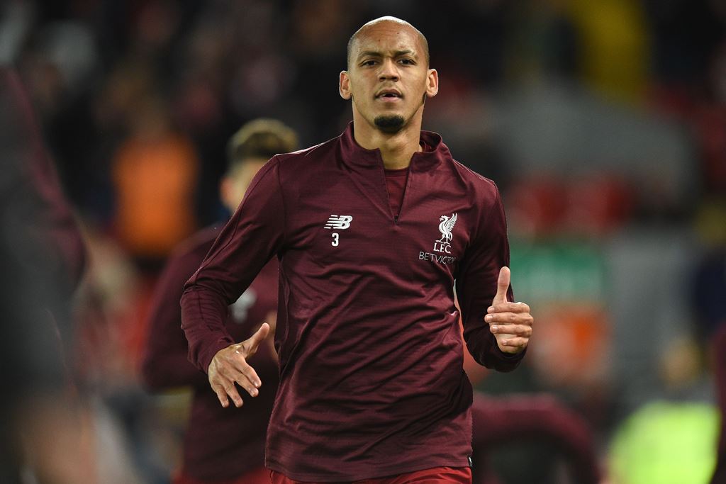 Bantah akan ke PSG, Fabinho Mengaku Kerasan di Liverpool