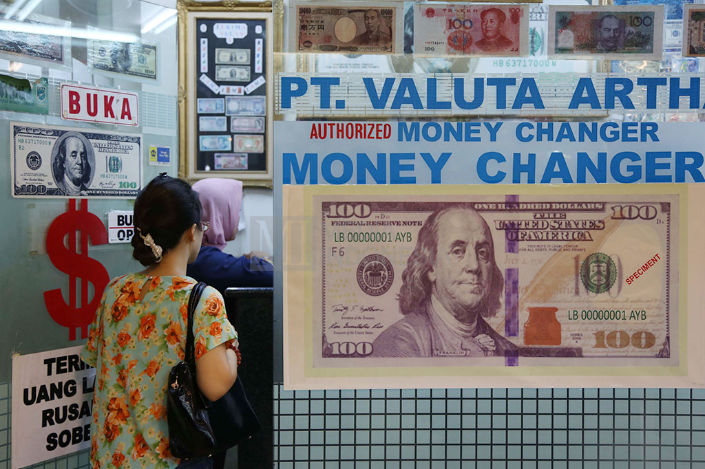 Rupiah Kembali ke Level Rp14.400/USD