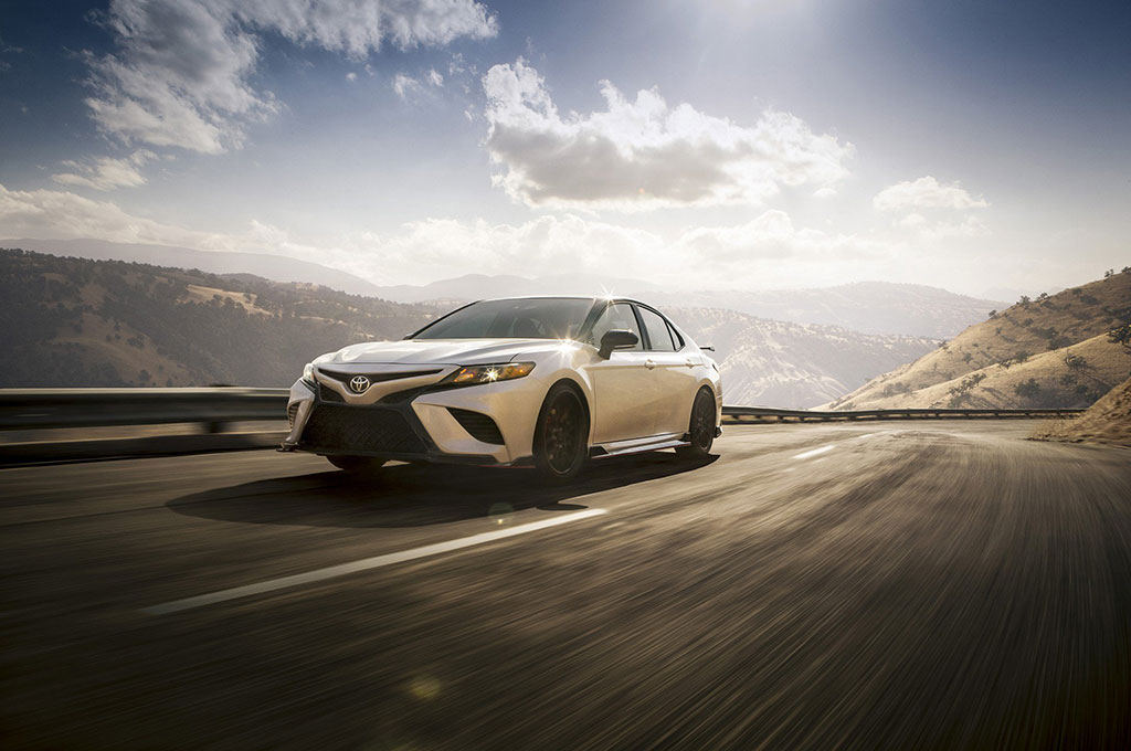 Toyota Camry TRD, Tanggalkan Kesan Elegan